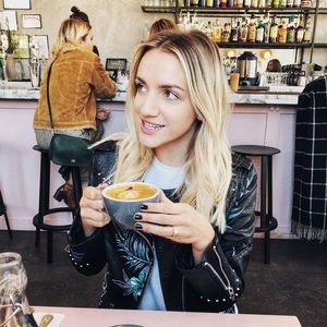 Meet your Posher, Lindsey